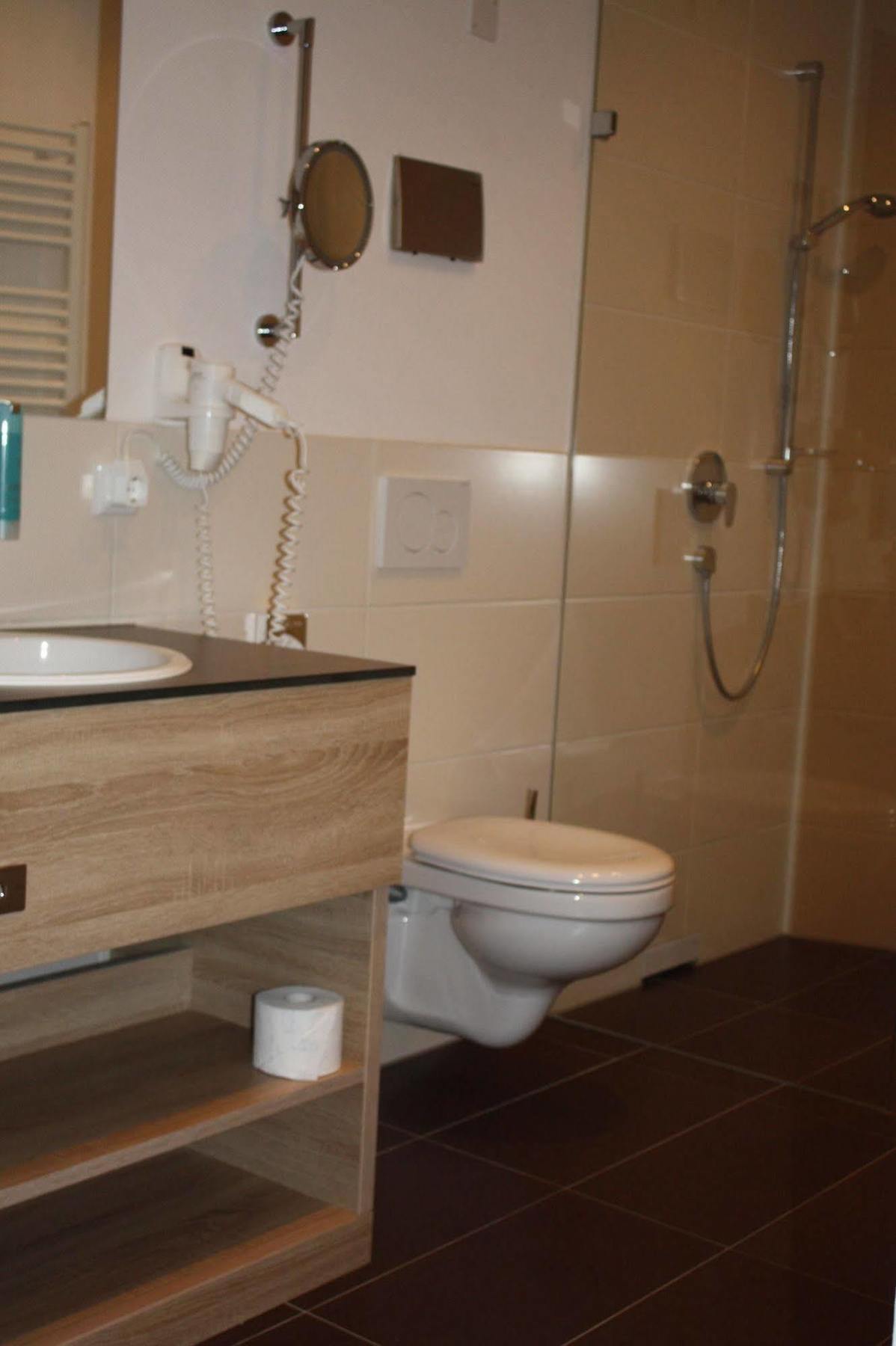 Business Class Hotel Ebersberg Eksteriør billede